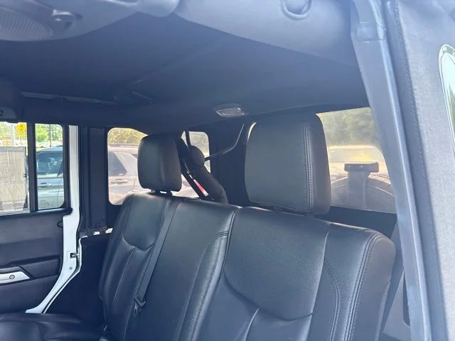 Used 2014 White Jeep Unlimited Sahara image 27