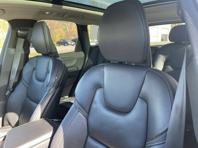 Used 2024 Black Volvo Ultimate Dark Theme image 15
