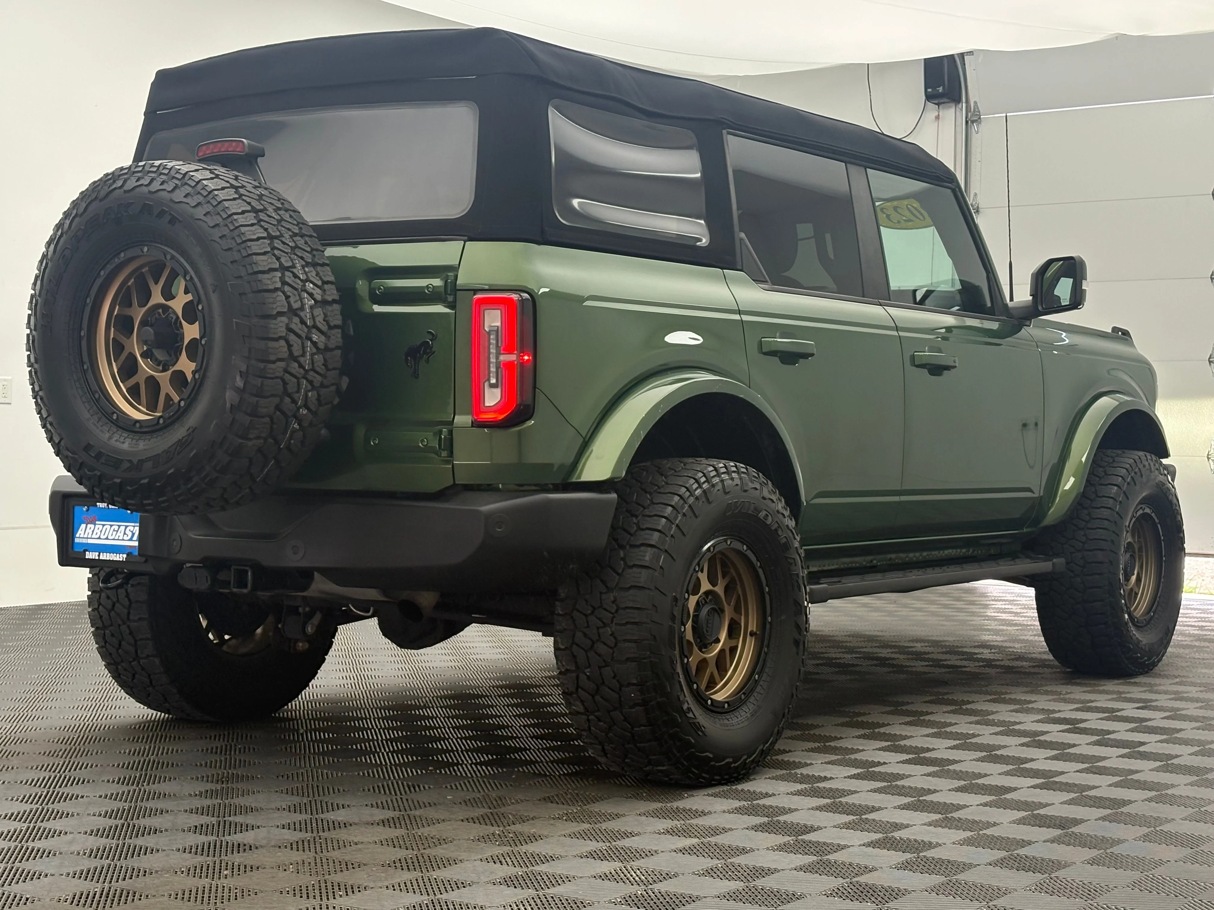 Used 2023 Eruption Green Metallic Ford Outer Banks image 7