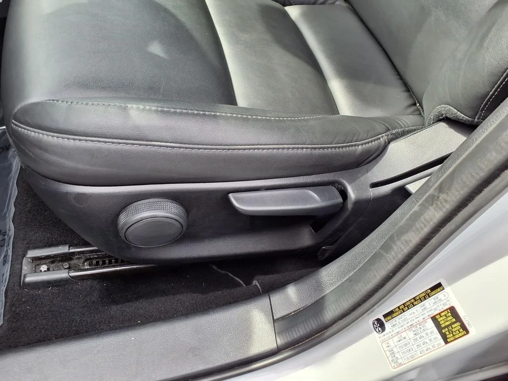 Certified Used 2024 White Mazda 2.5 S Select Sport image 24