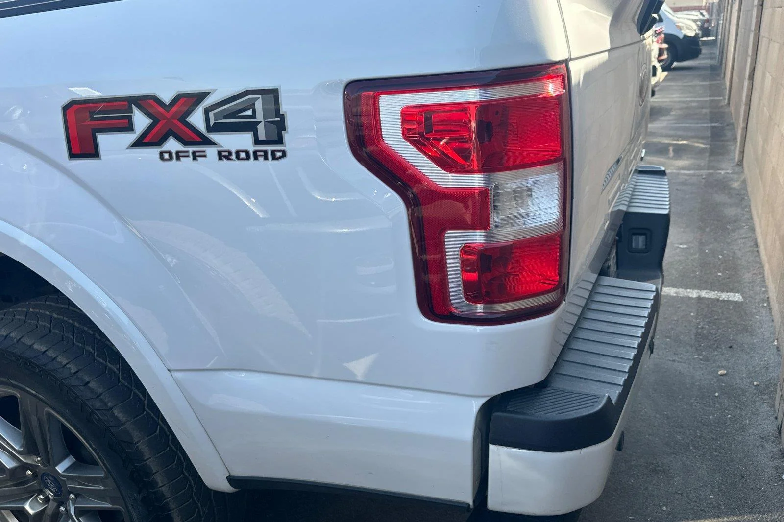 Used 2020 Oxford White Ford XLT image 6
