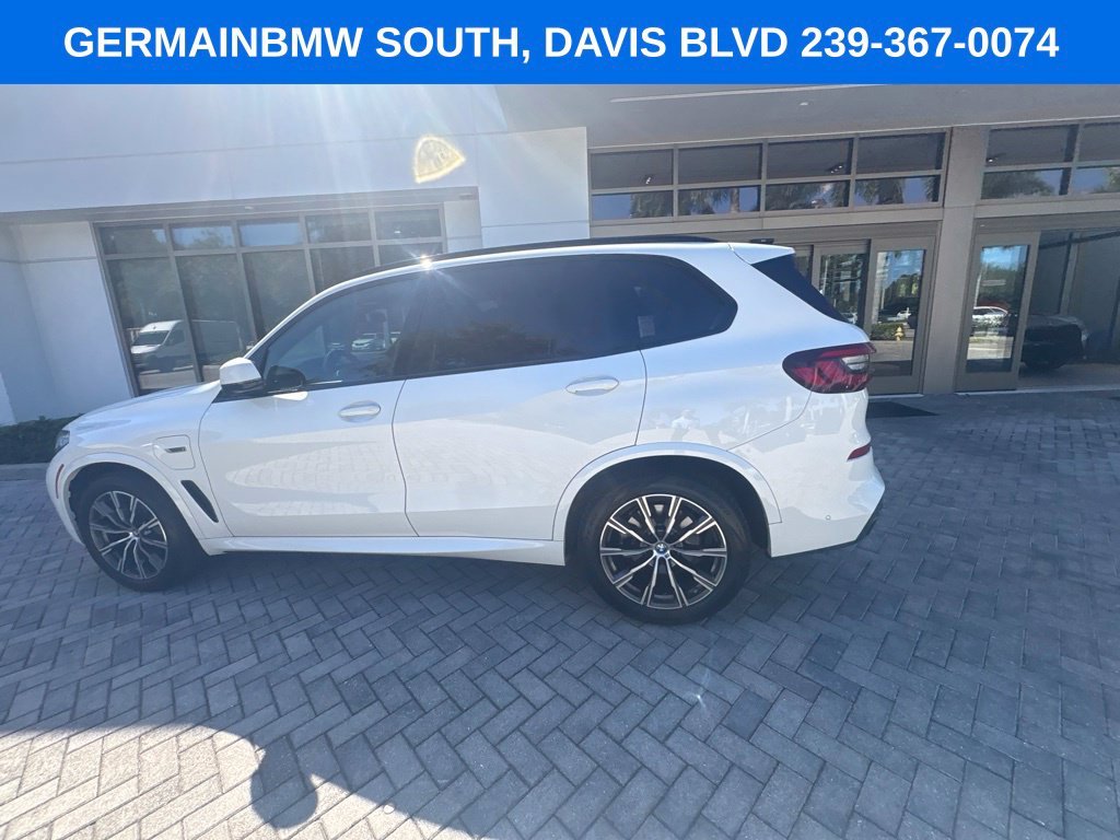 Certified Used 2023 Alpine White BMW xDrive45e image 5