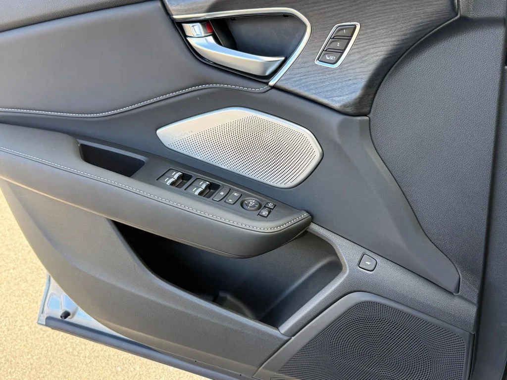 New 2026 Solar Silver Metallic Acura Advance Package image 27