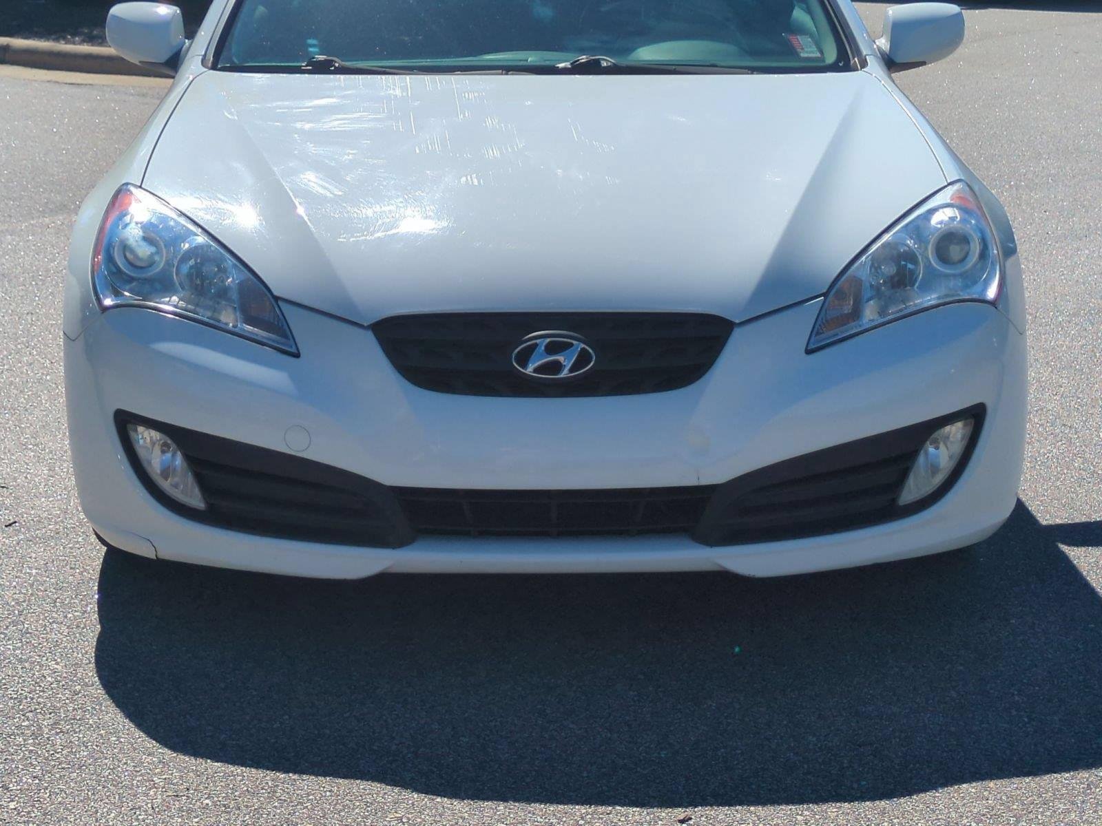 Used 2011 Karussell White Hyundai R-Spec image 13