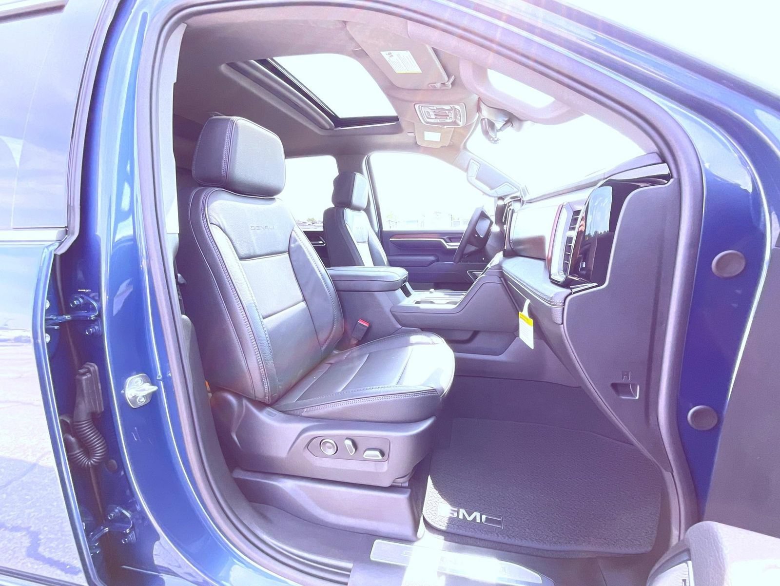 2026 GMC Sierra 2500HD Denali - Photo 15