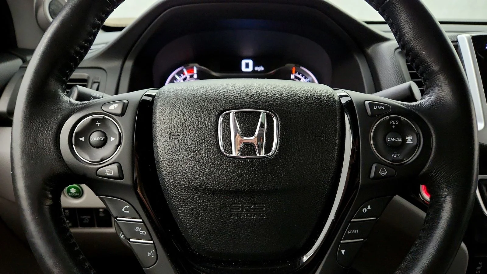 Used 2019 Silver Honda RTL-E image 31