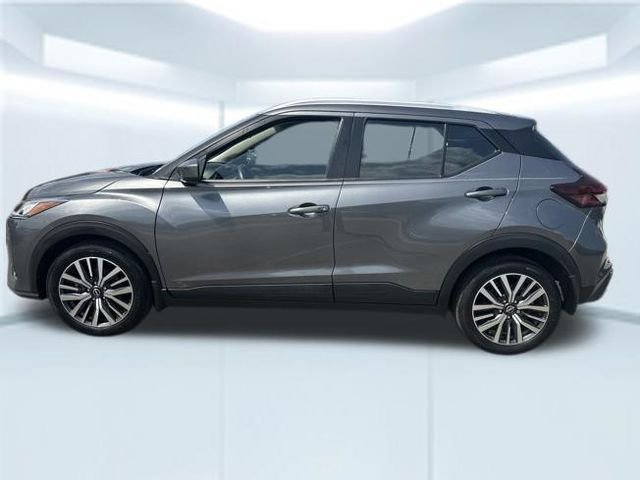 Used 2023 Gray Nissan SV image 10