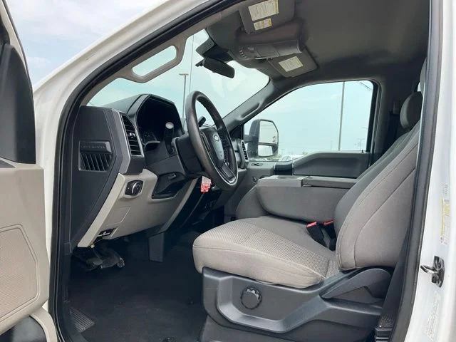 Used 2020 White Ford XLT image 2