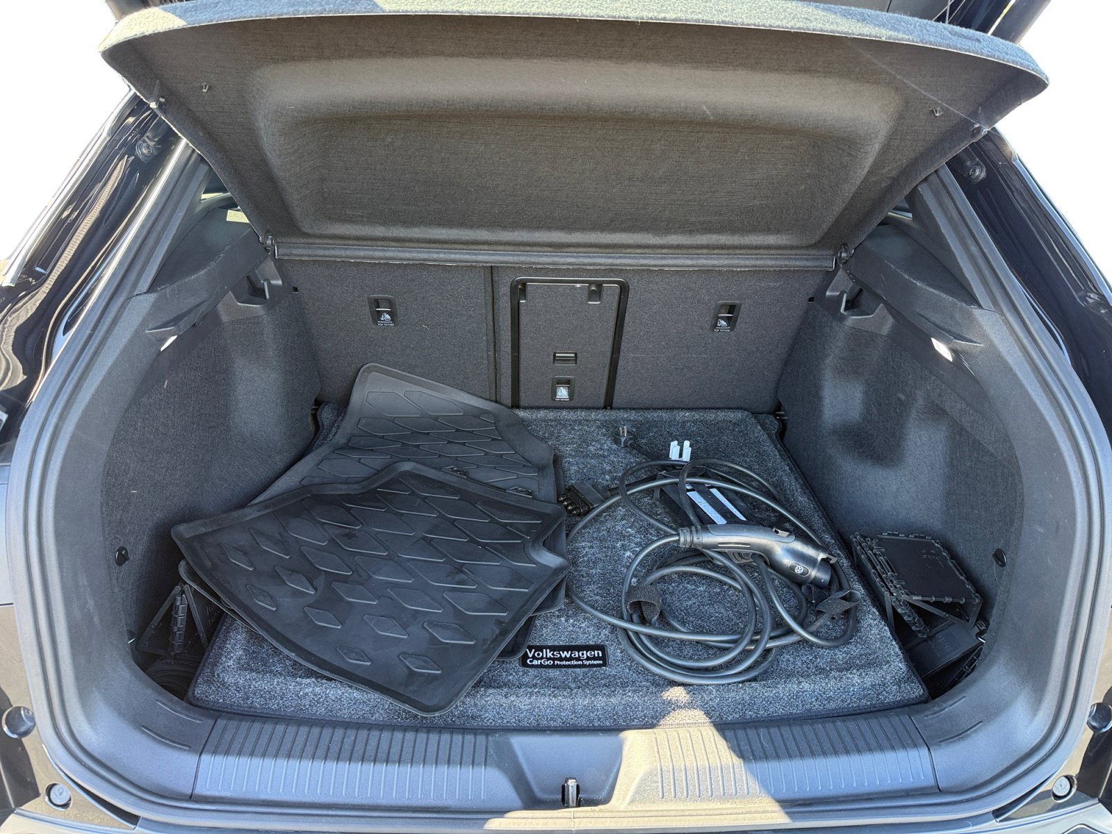 Certified Used 2024 Deep Black Volkswagen Pro S image 17