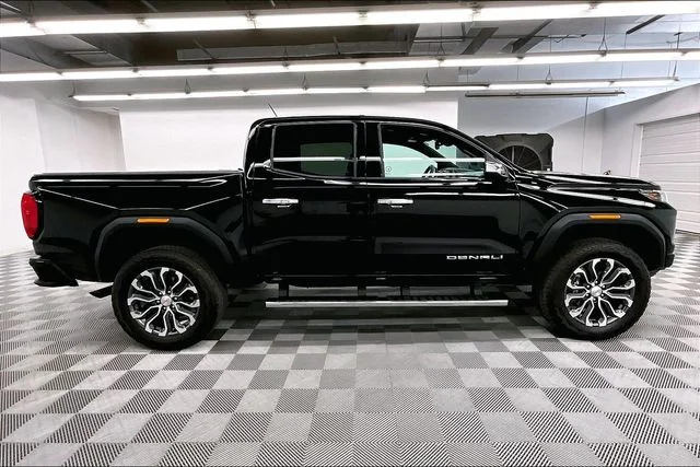 Used 2024 Onyx Black GMC Denali image 15