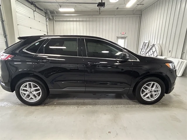 Used 2024 Black FORD SEL image 4