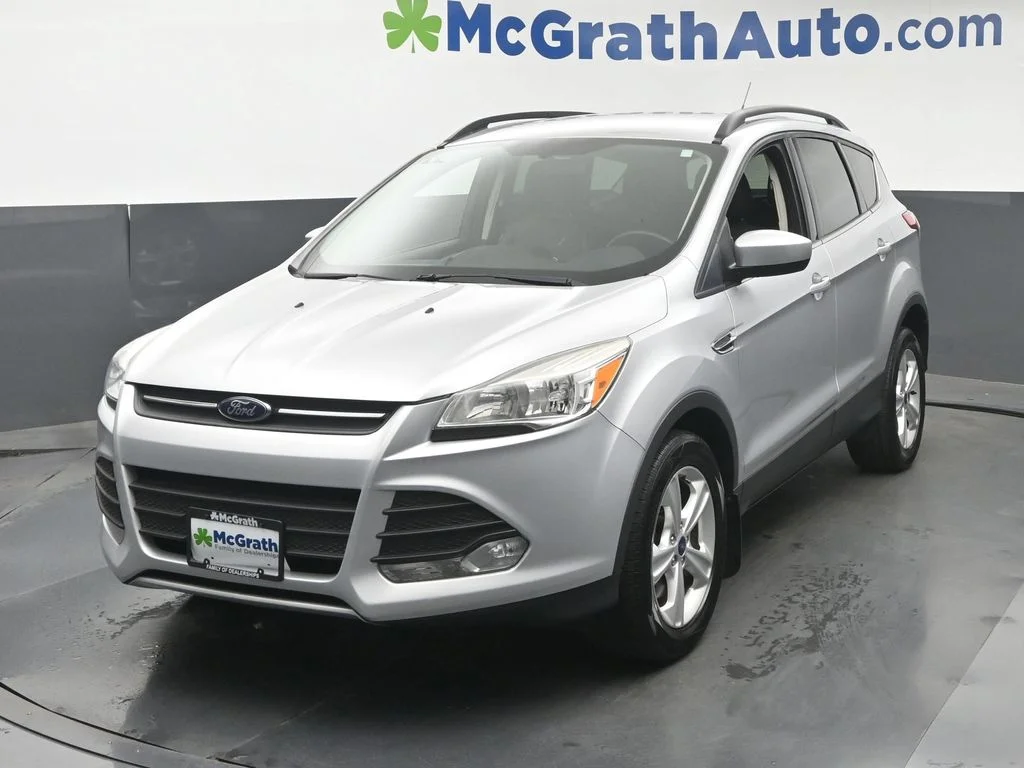Used 2015 Silver Ford SE image 16