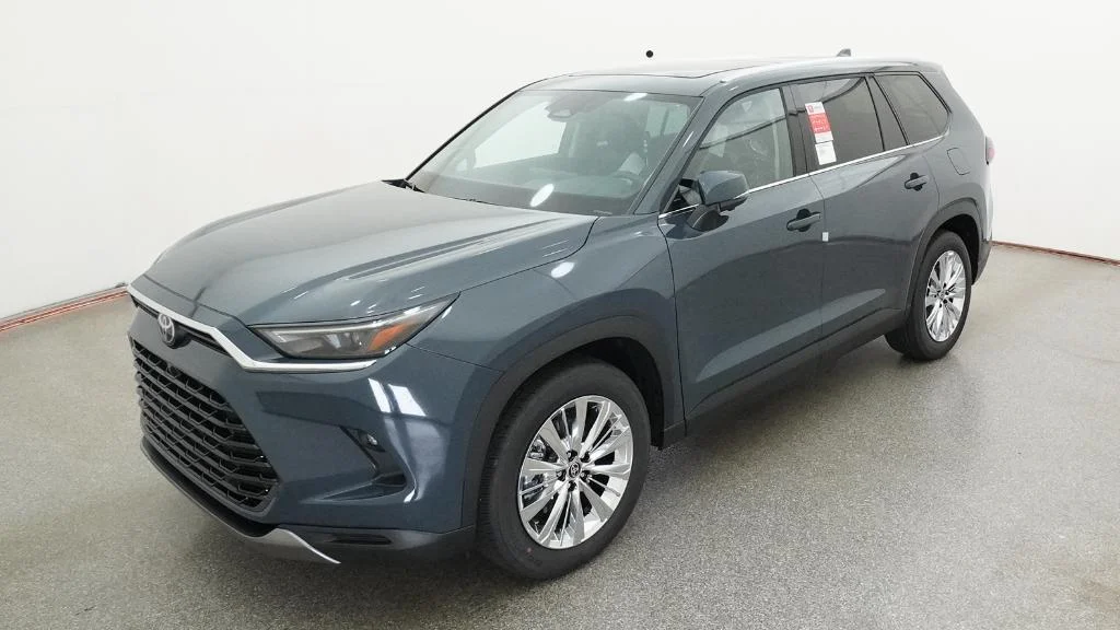 New 2026 Storm Cloud Toyota Platinum image 31