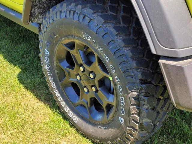 New 2023 High Velocity Clear-Coat Exterior Paint Jeep Willys 4xe image 5