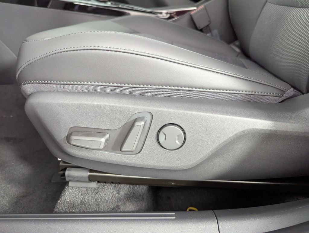 2025 Kia Niro EX - Photo 13