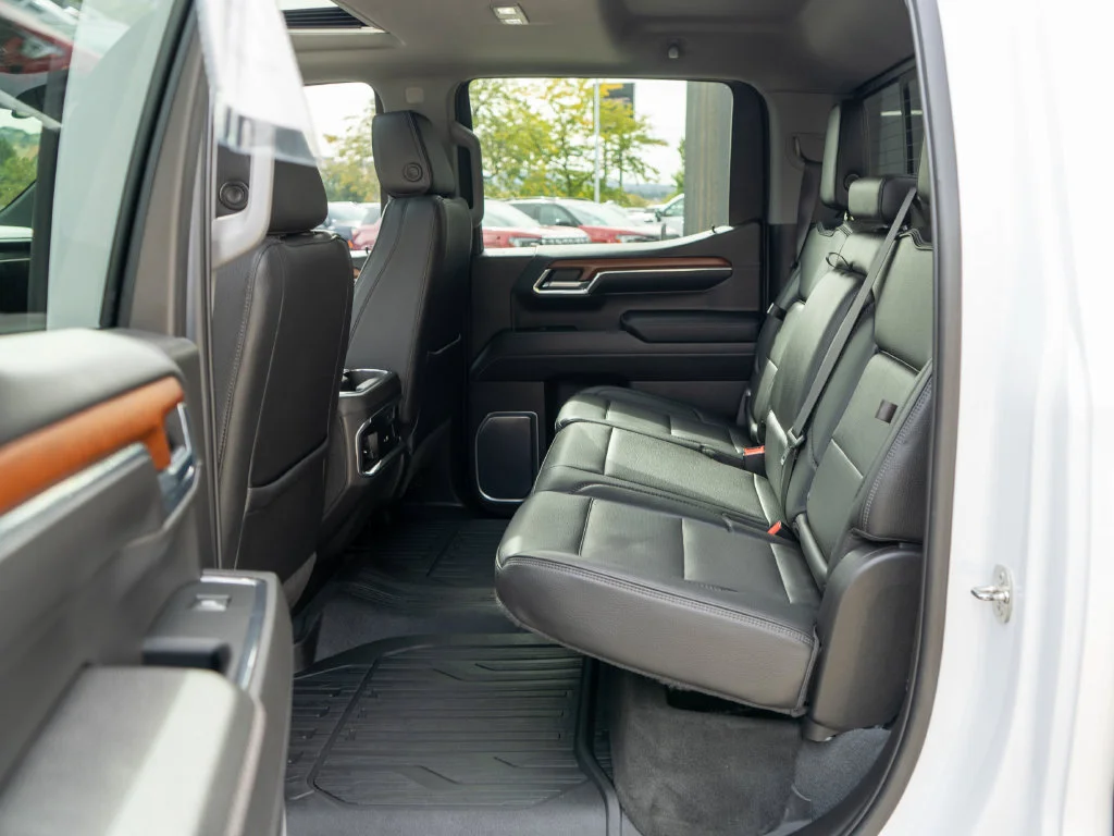 Used 2023 White GMC Denali image 14