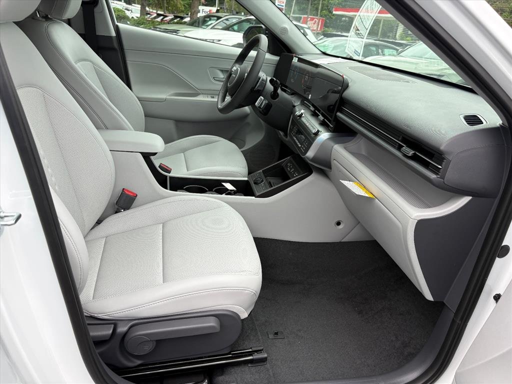 New 2026 Atlas White Saw Hyundai SEL Premium image 12
