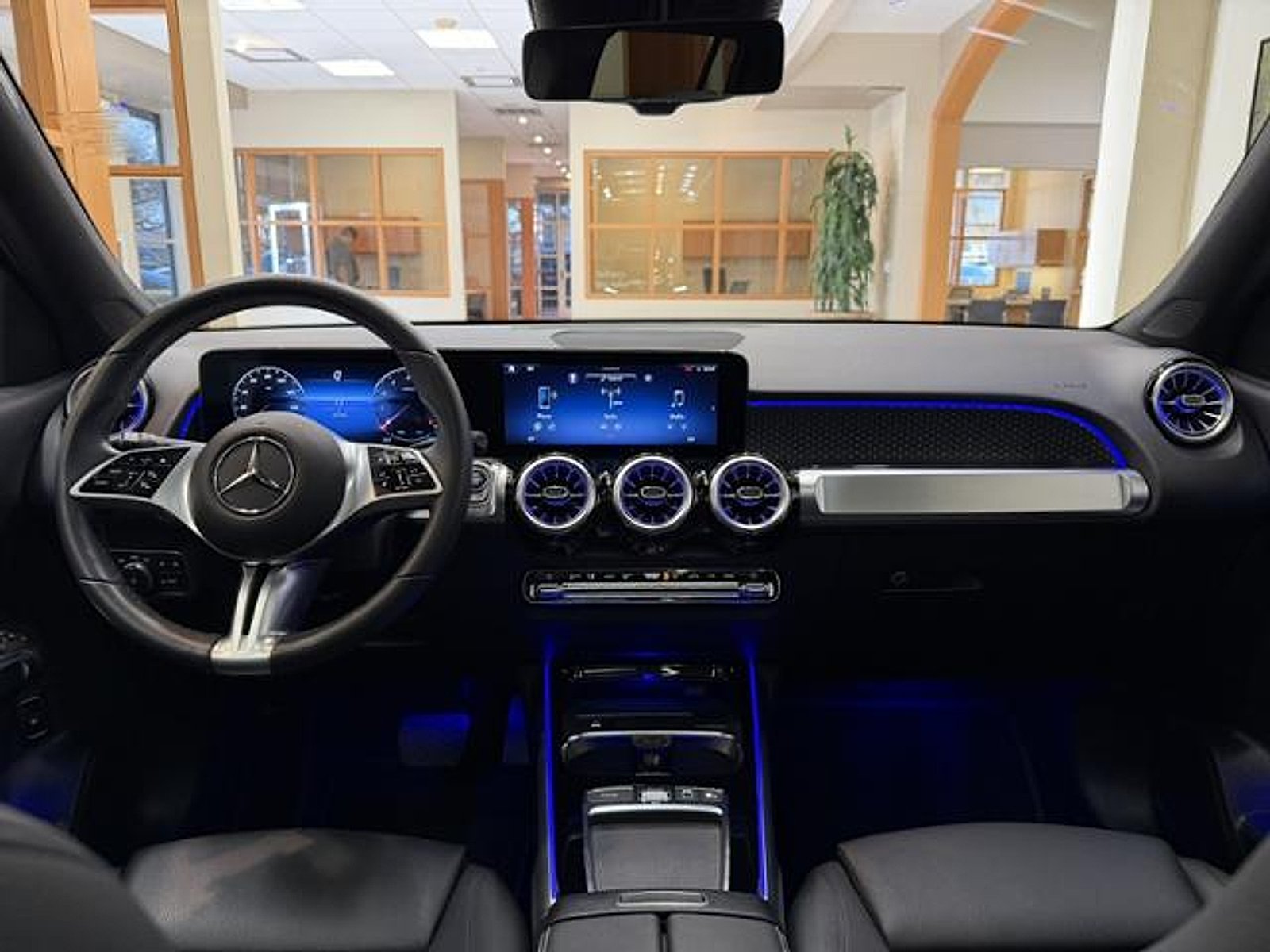 Used 2025 Night Black Mercedes-Benz  image 11