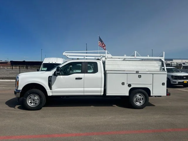 New 2026 Oxford White Ford XL image 4