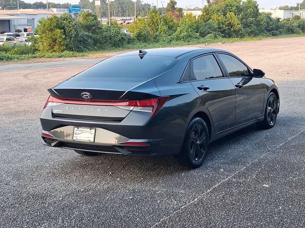 Used 2023 Portofino Gray Hyundai SEL image 4