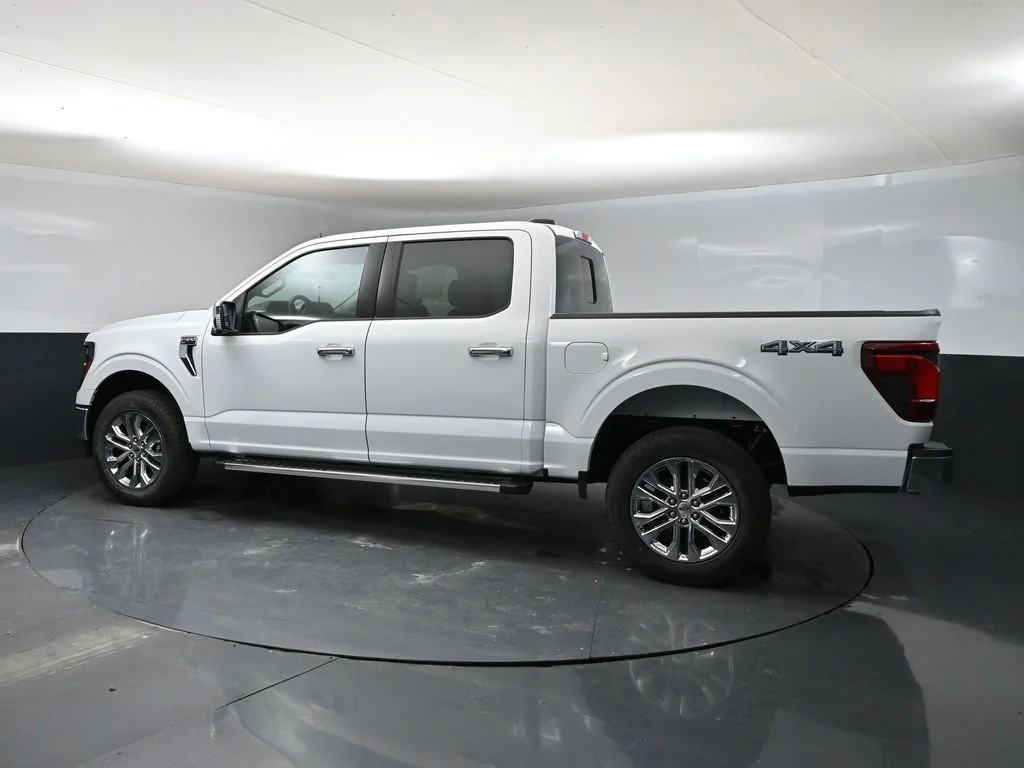 New 2026 White Ford XLT image 4