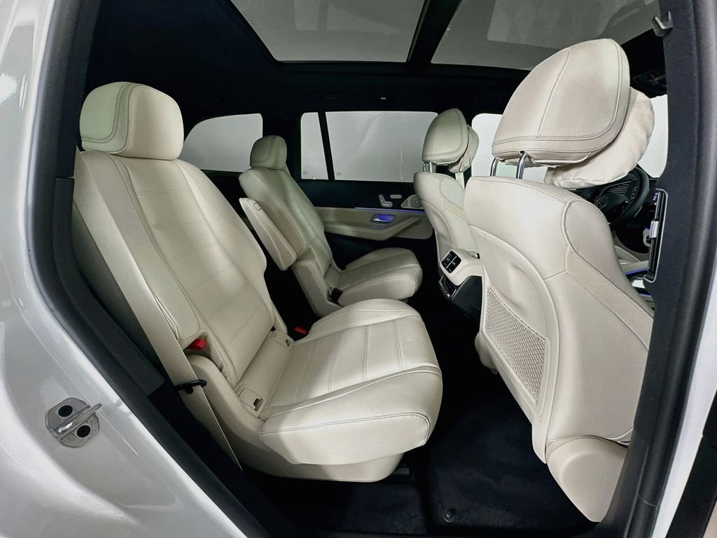 New 2026 Polar White Mercedes-Benz GLS 580 image 29