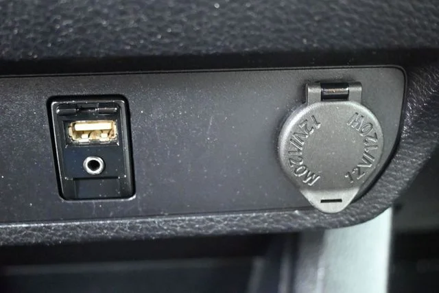 Used 2019 Silver Toyota SR image 25