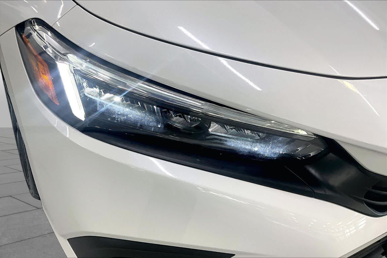 Used 2023 Platinum White Pearl Honda Sport image 28