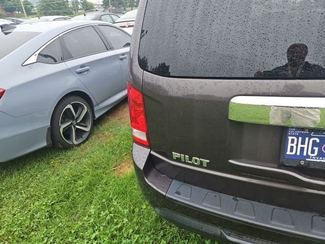 Used 2012 Beige Honda LX image 5