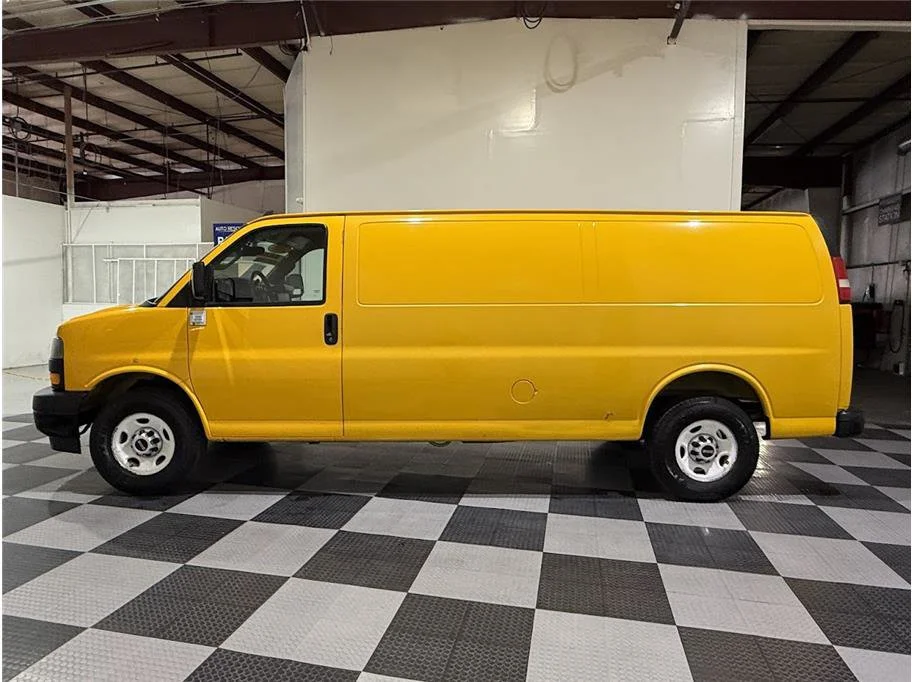 Certified Used 2018 Special Paint GMC Extended Van 3D image 8