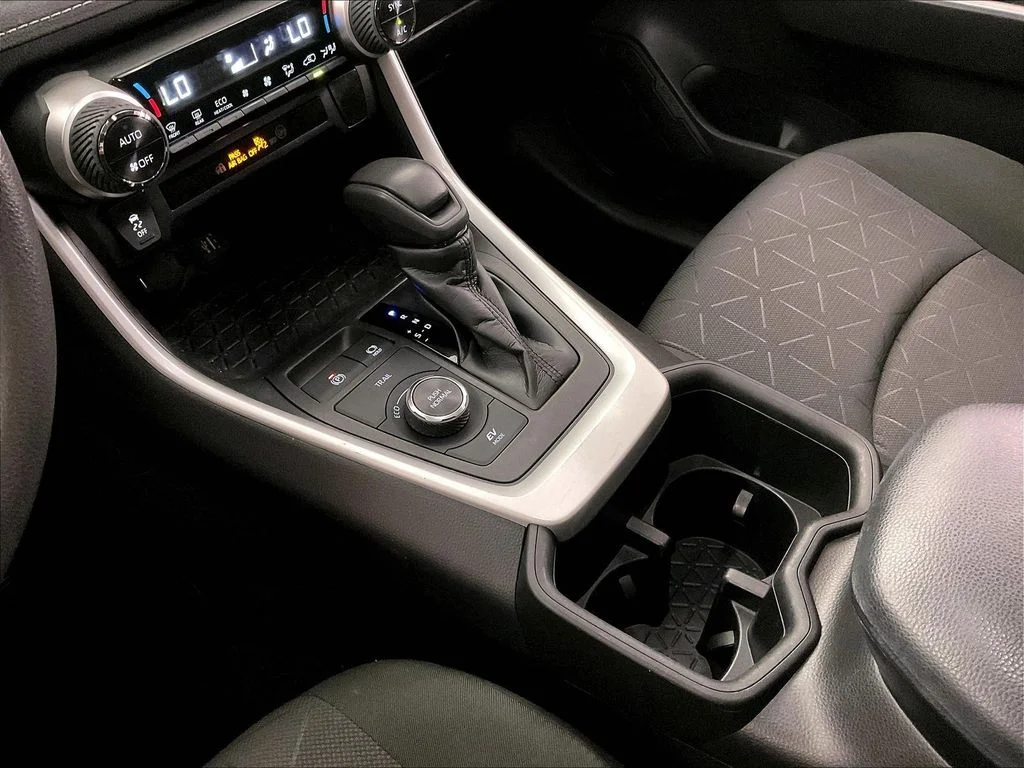 Certified Used 2024 White Toyota XLE image 19