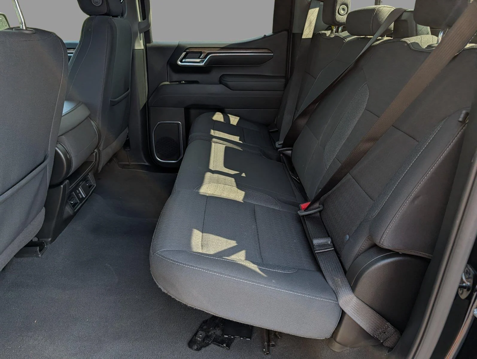 Used 2025 Black Chevrolet LT image 33
