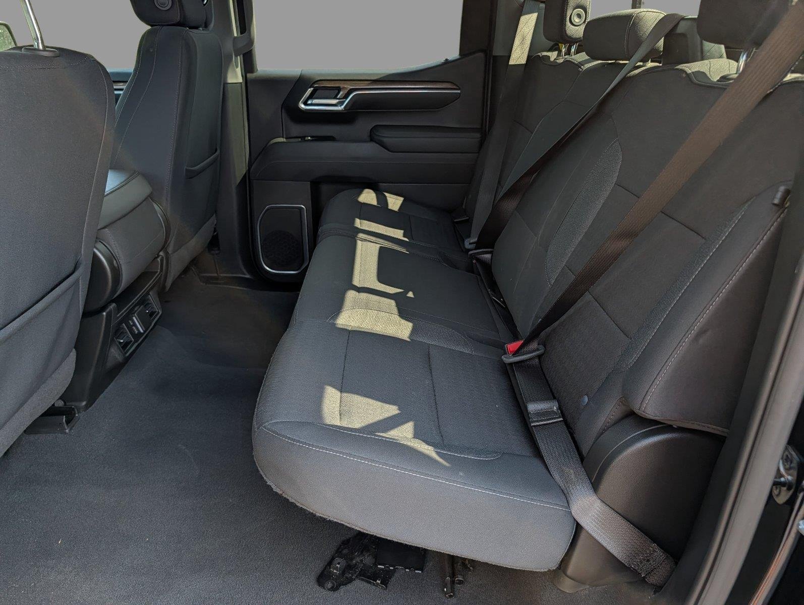 Used 2025 Black Chevrolet LT image 33