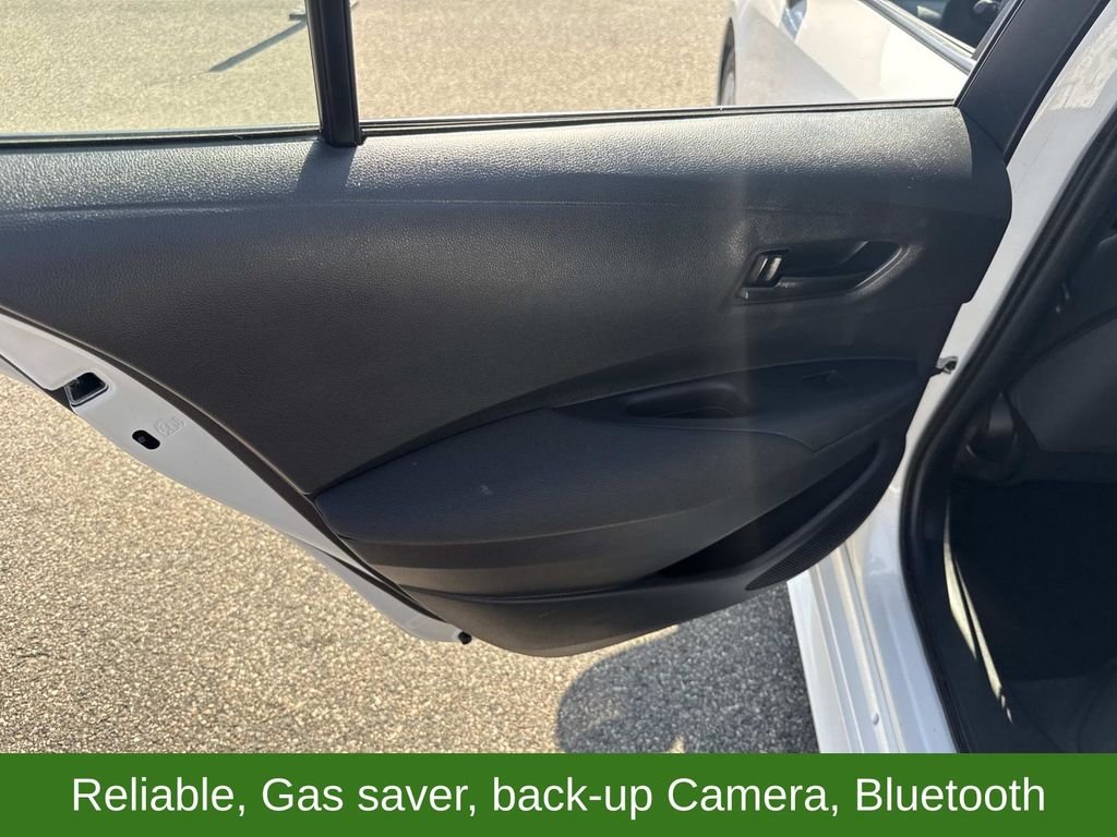 Used 2025 White Toyota LE image 15