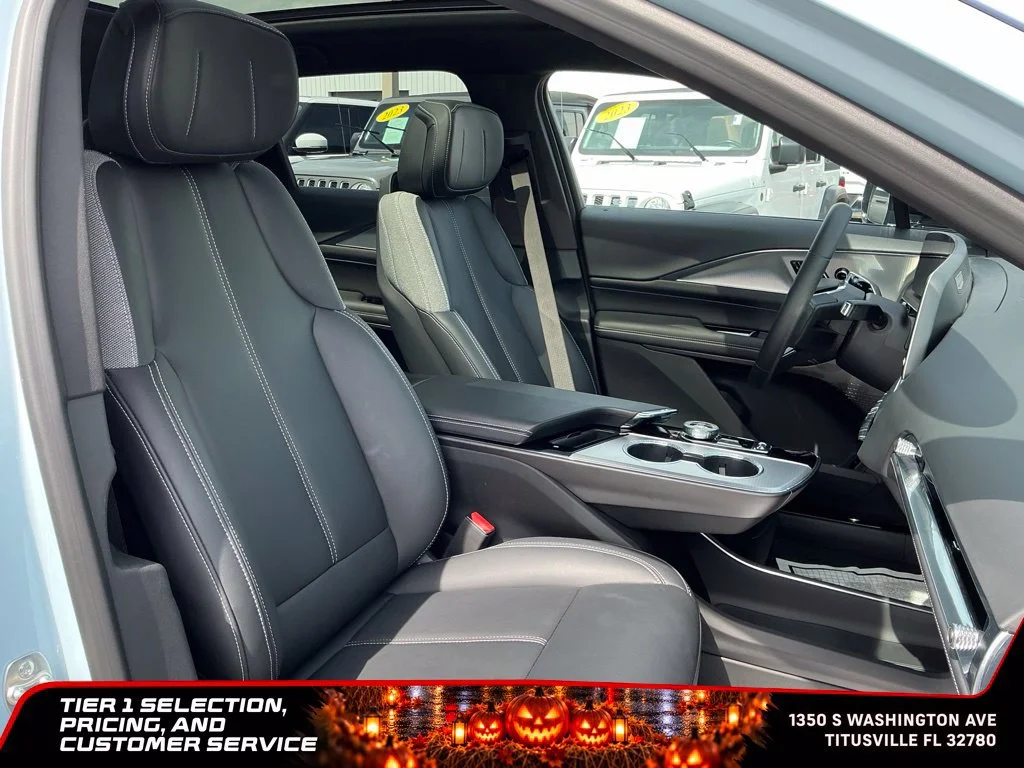 Used 2024 Nimbus Metallic Cadillac Tech image 11