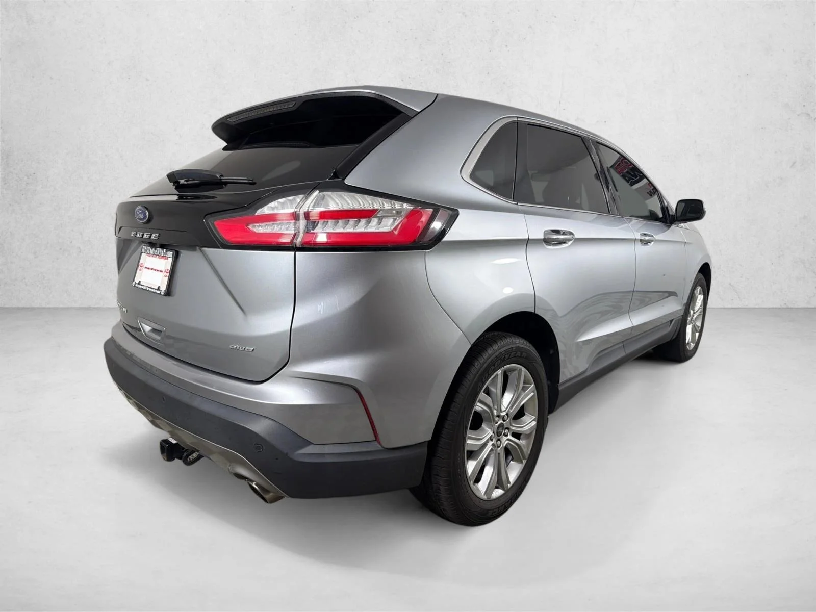 Used 2023 Silver Ford Titanium image 3