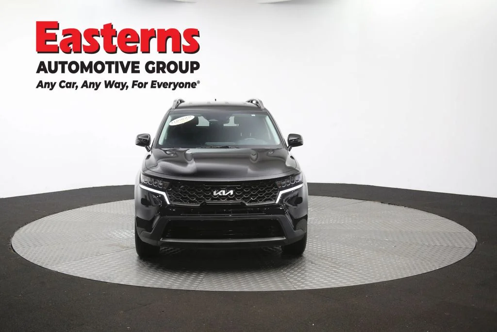 Used 2022 Black Kia S image 52