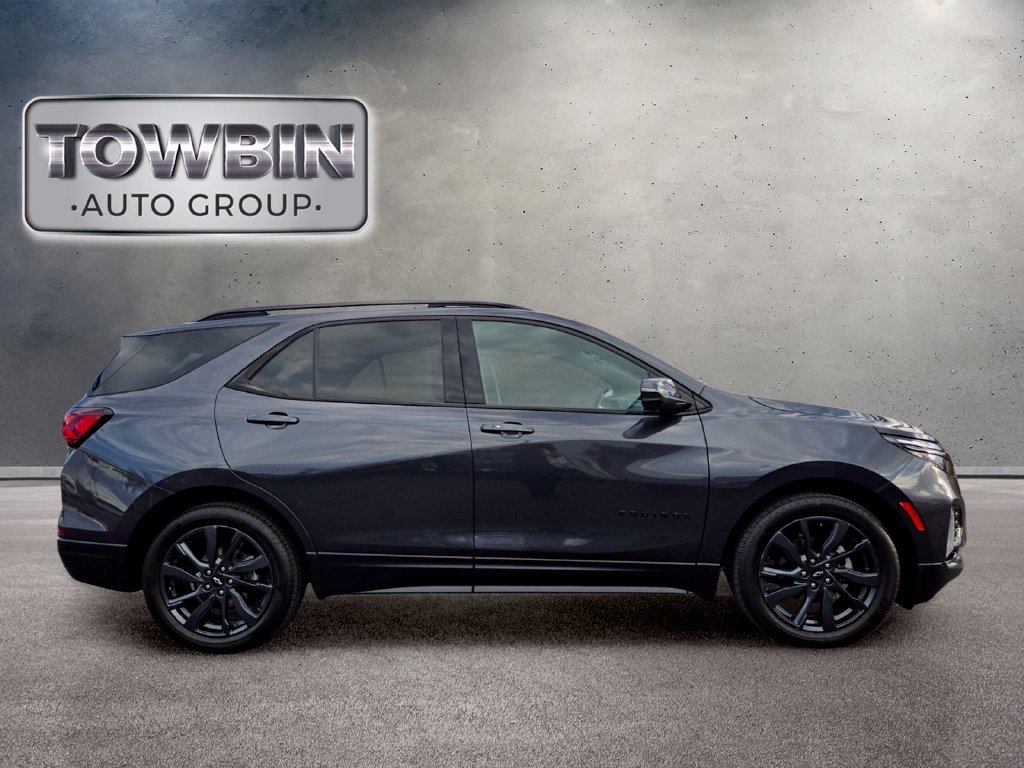 Used 2022 Gray Chevrolet RS image 3