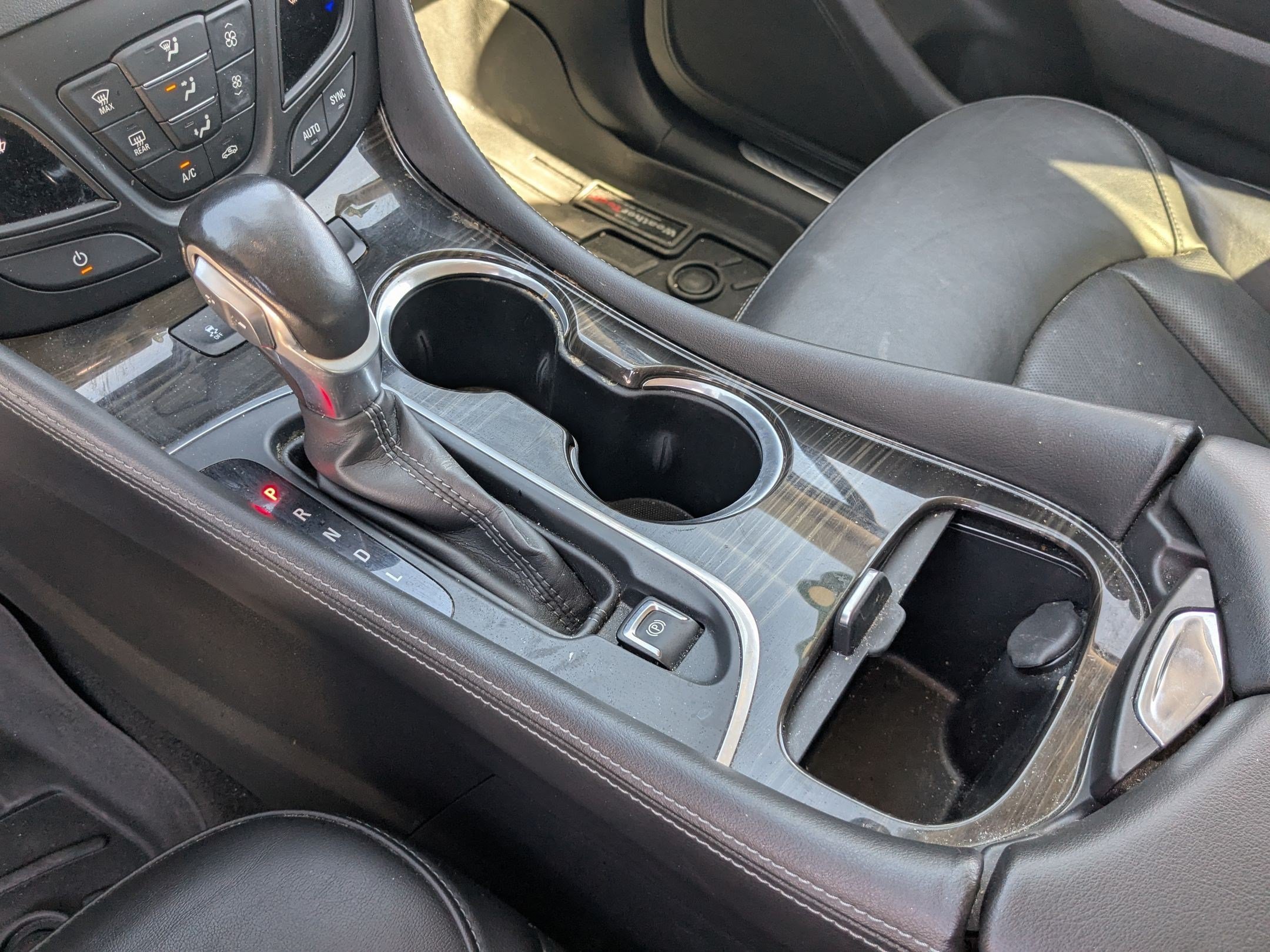2020 Buick Envision Essence - Photo 26