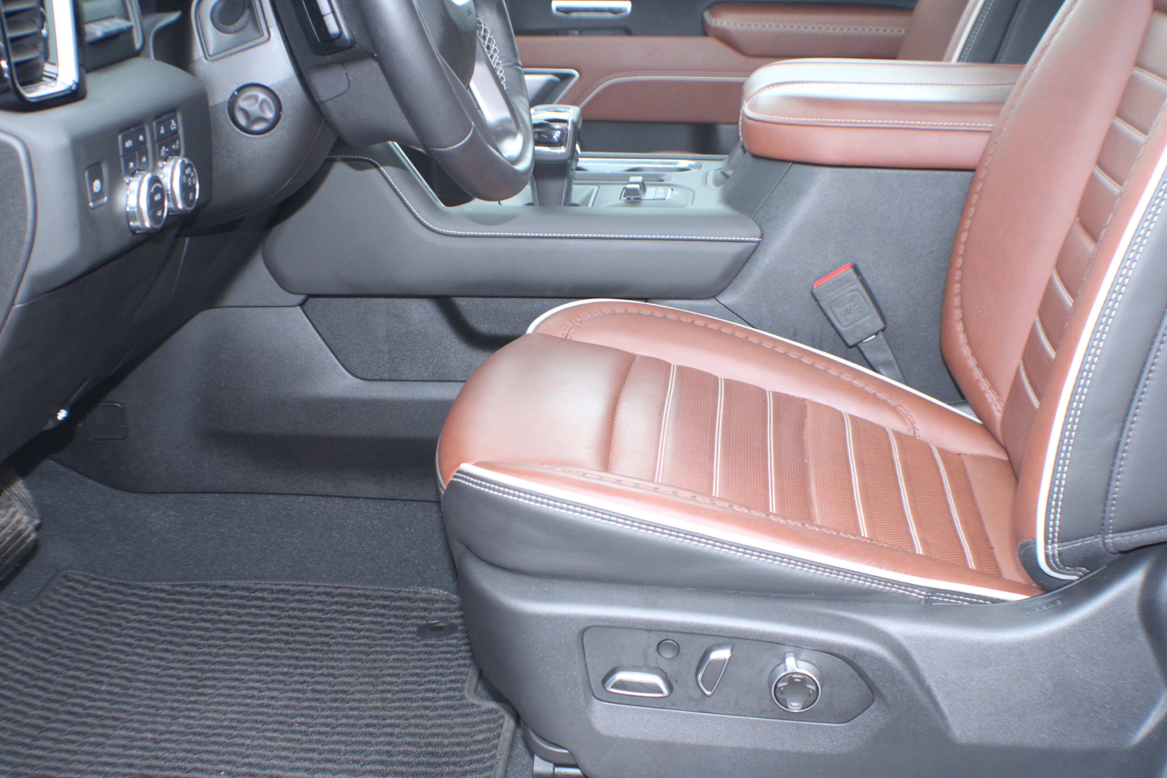 2025 GMC Sierra 1500 Denali Ultimate - Photo 16