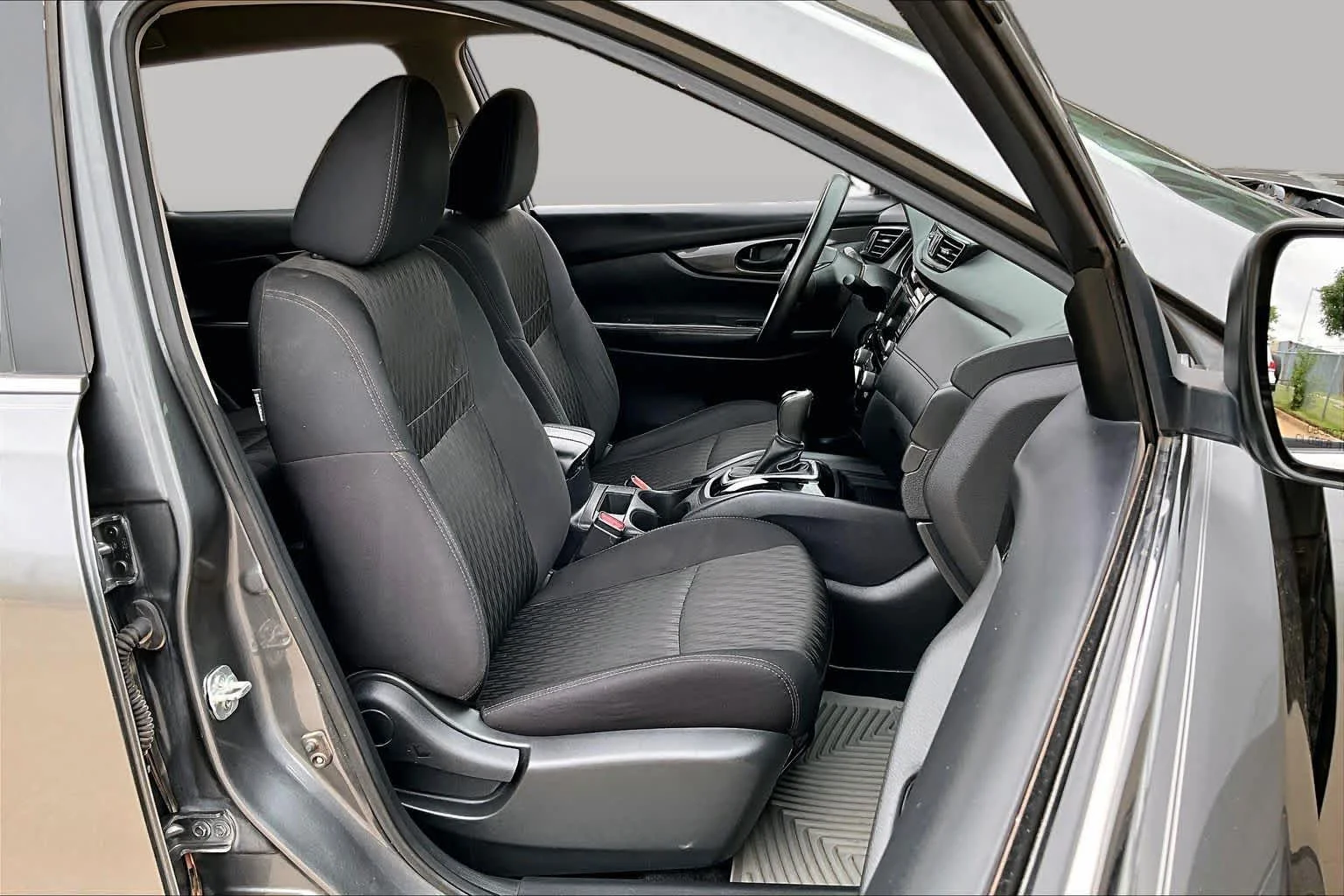 Used 2019 Gun Metallic Nissan S image 9