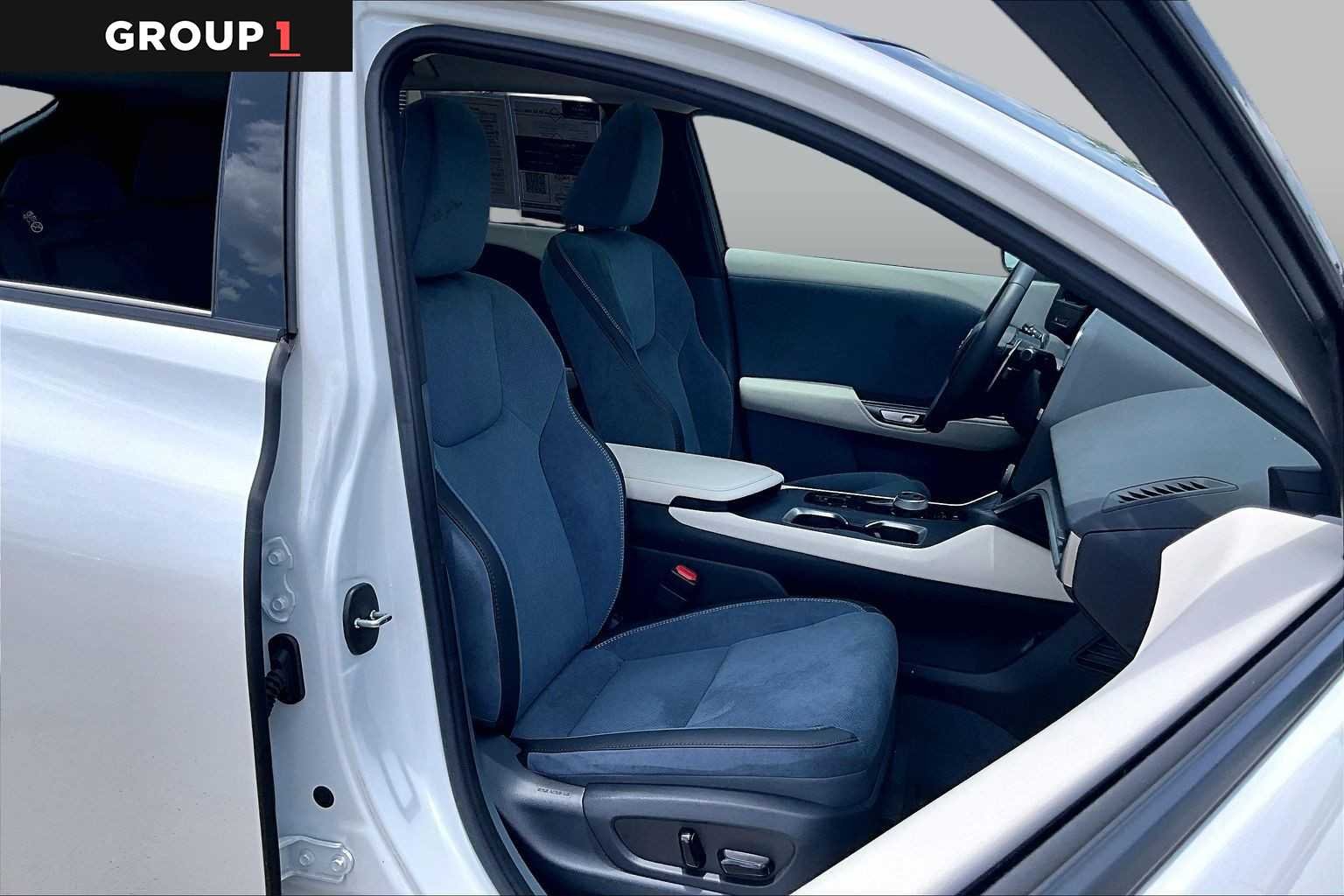 Used 2023 Eminent White Pearl Lexus Luxury image 7