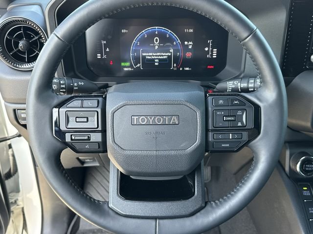 Used 2025 White Toyota 1958 image 13