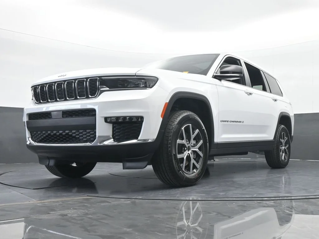Used 2025 Bright White Clearcoat Jeep Limited image 52