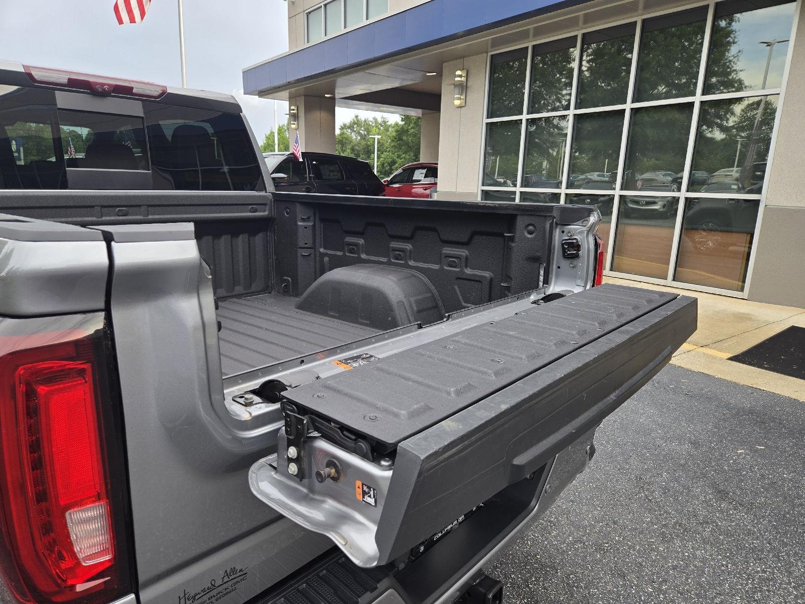Used 2023 Sterling Metallic GMC Denali image 19