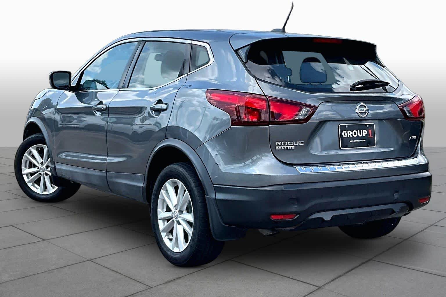 Used 2018 Gun Metallic Nissan S image 12