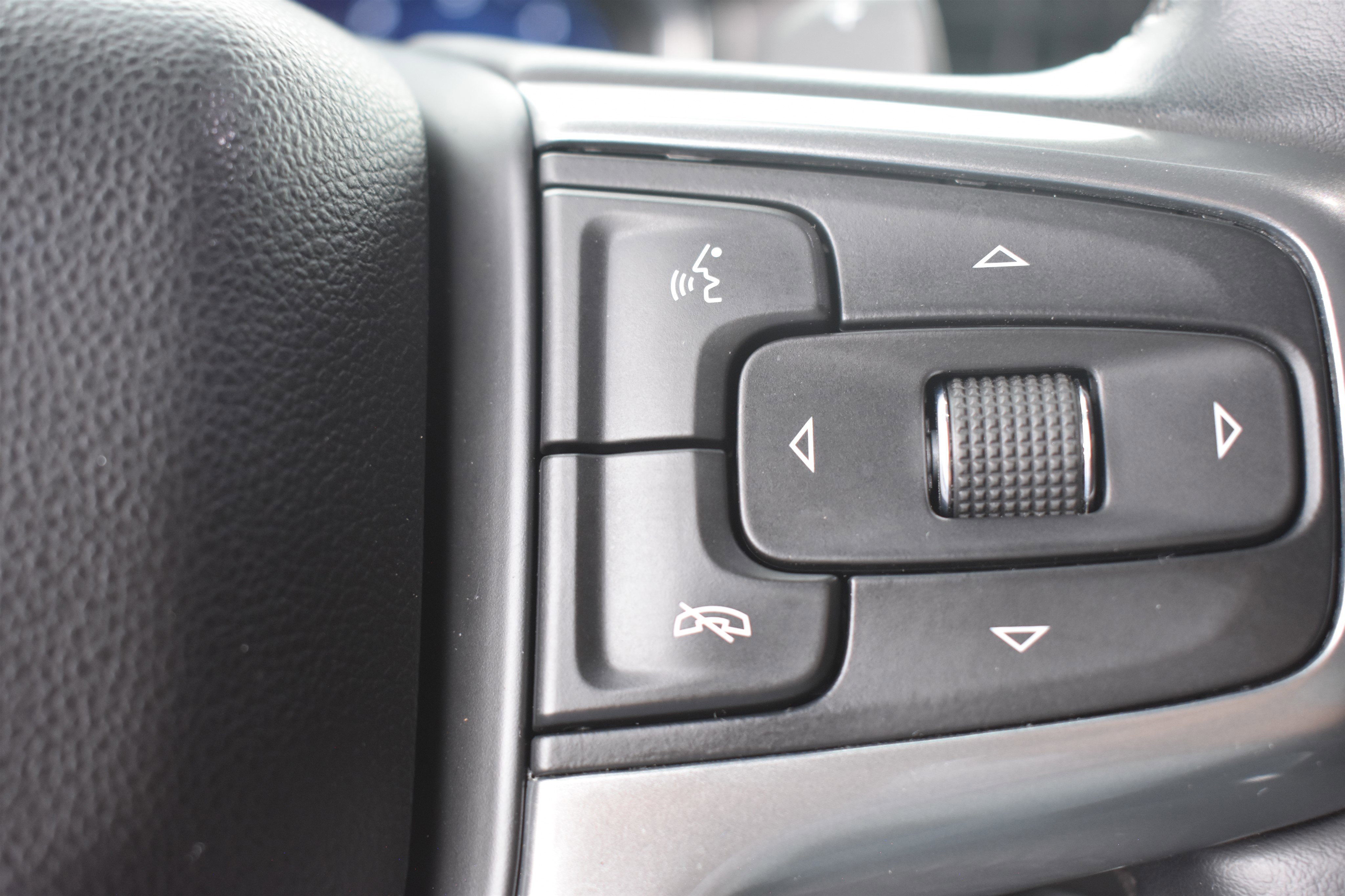 Used 2024 Summit White Chevrolet RST image 22