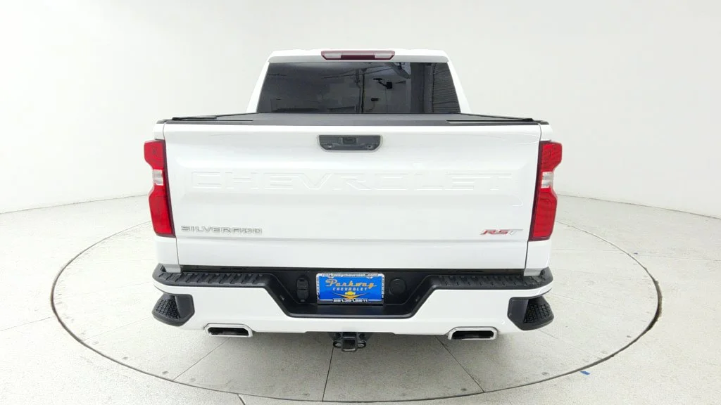 Used 2022 SUMMIT WHITE Chevrolet RST image 6