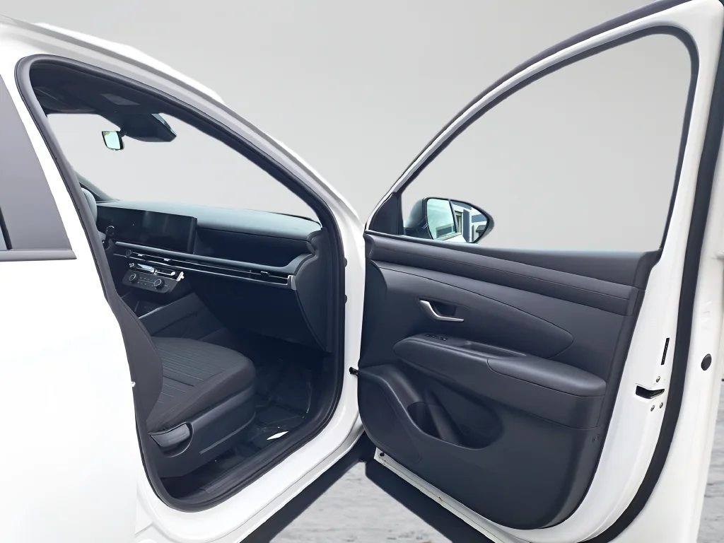 New 2026 White Hyundai SE image 16