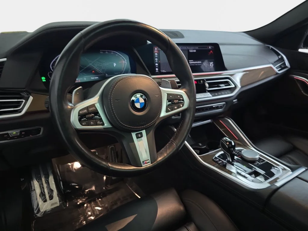 Used 2022 White BMW xDrive40i image 12